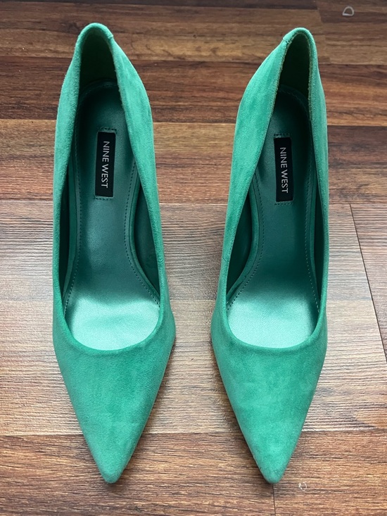 Nine West Green Suede Pointed-Toe Stiletto Pumps Size 8 - Picture 2 of 8